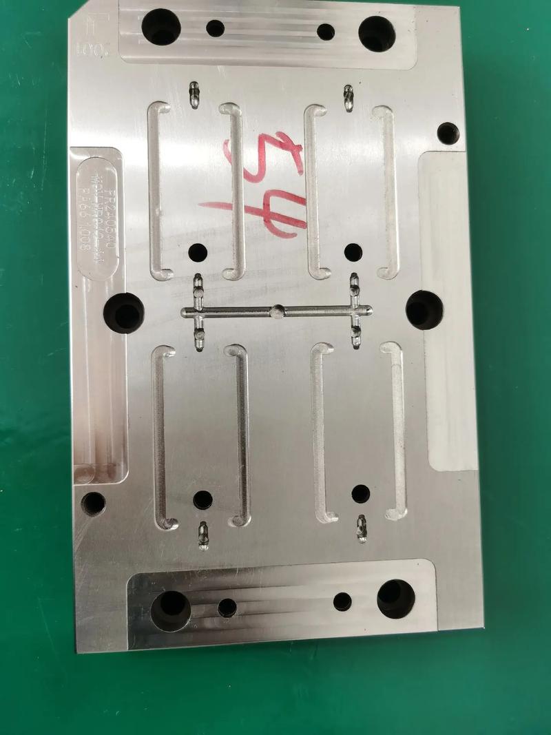 精密汽车模具 #cnc加工中心 #模具制造 #精密制造 - 抖音